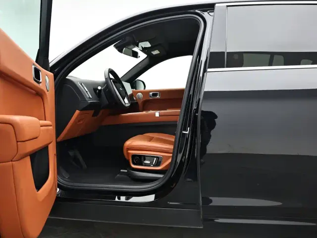 Li Auto L7 — Фото автомобиля 9