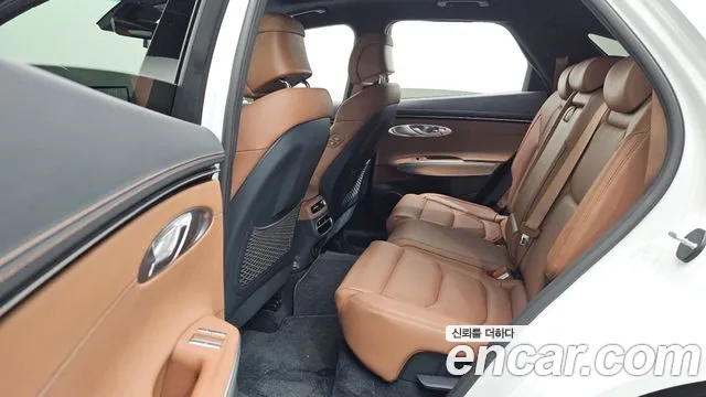 Genesis GV70 — Фото автомобиля 12