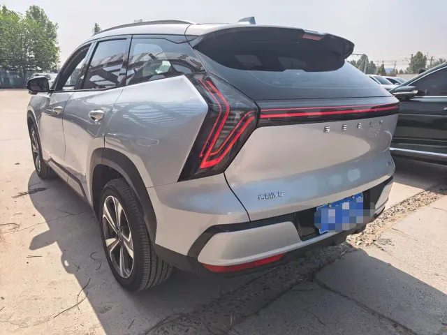 Geely Boyue L — Фото автомобиля 9