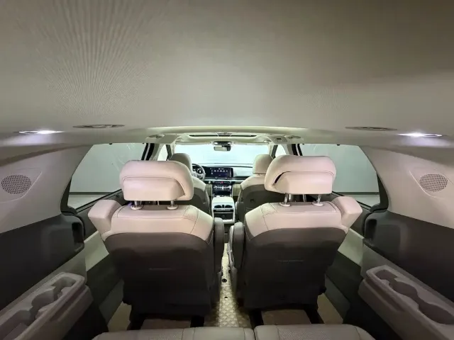 Kia Carnival — Фото автомобиля 25