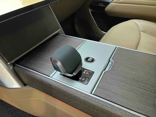 Land Rover Range Rover — Фото автомобиля 19