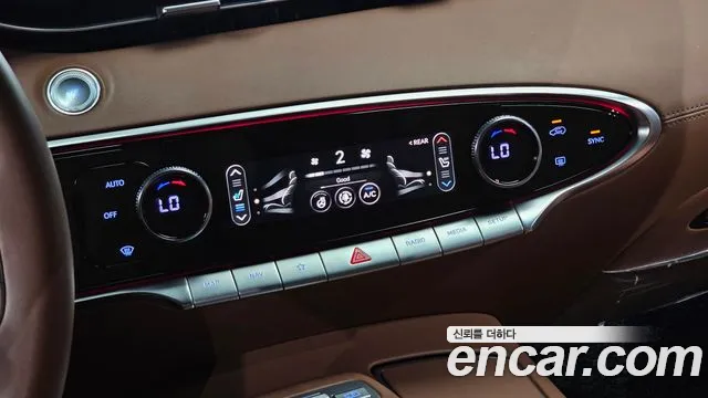 Genesis GV70 2.5T Бензин 2WD — Фото автомобиля 18