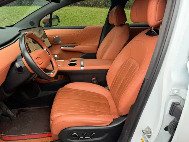 Changan Qiyuan E07 — Фото автомобиля 8