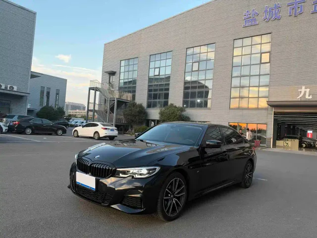 Фотография автомобиля — BMW 3 Series