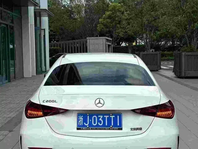 Mercedes-Benz C-Class — Фото автомобиля 4