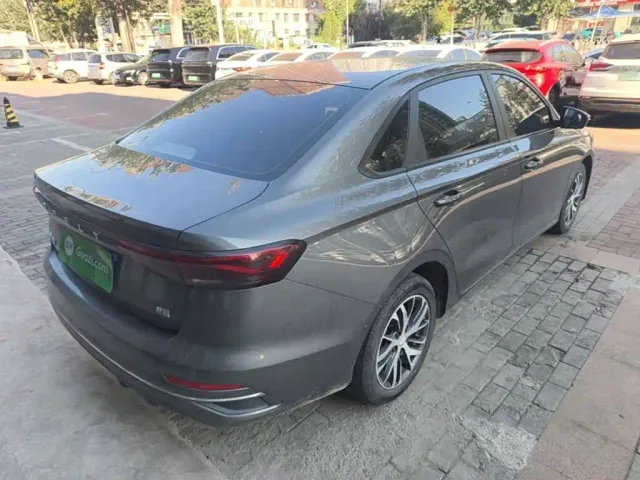 Geely Emgrand — Фото автомобиля 6