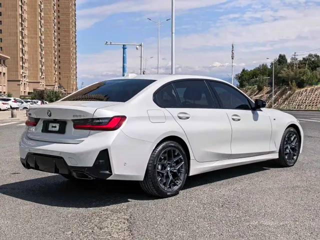 BMW 3 Series — Фото автомобиля 4