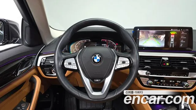 BMW 5-Series — Фото автомобиля 13