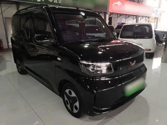 Wuling Zhiguang NEV — Фото автомобиля 14