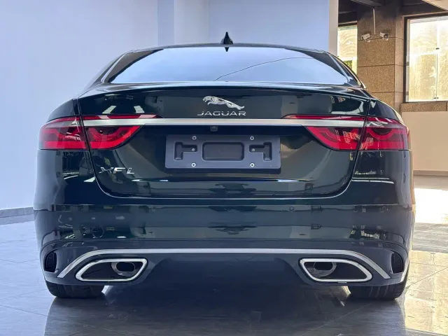 Jaguar XFL — Фото автомобиля 18