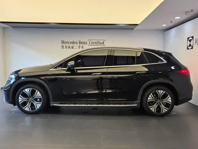 Mercedes-Benz EQE SUV — Фото автомобиля 2