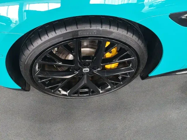 Xiaomi SU7 — Фото автомобиля 22