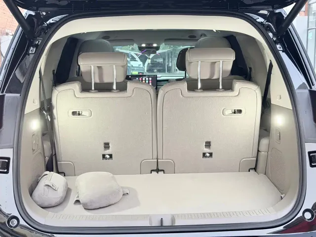 IM Motors LS9 — Фото автомобиля 10