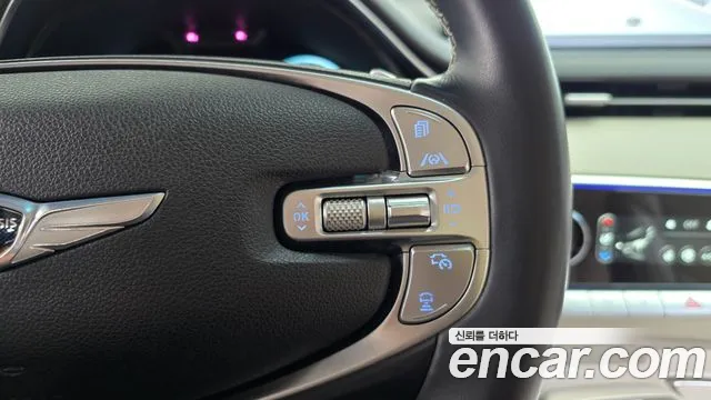 Genesis GV70 — Фото автомобиля 22