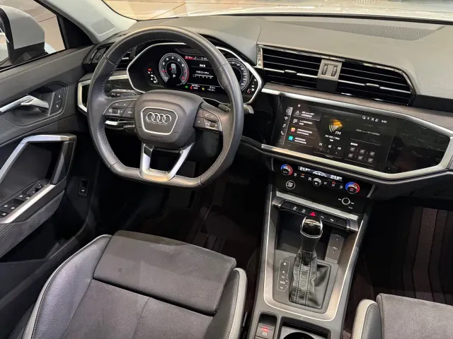 Audi Q3 — Фото автомобиля 12