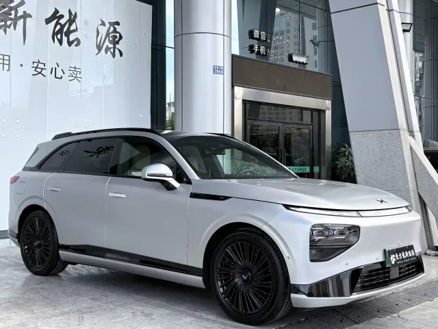 Xpeng G9 — Фото автомобиля 3