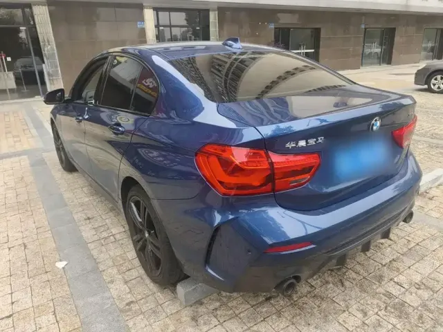 BMW BMW 1 Series 2022 125i M Sport Shadow Edition — Фото автомобиля 4