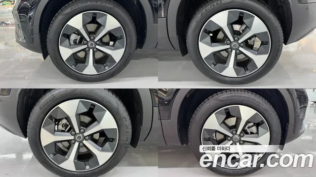 Вольво XC40 B4 Ultra Bright — Фото автомобиля 5