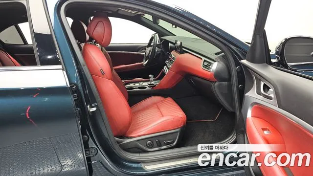 Genesis G70 — Фото автомобиля 16