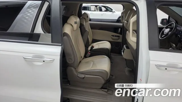 Kia Canival Carnival 4 поколение Дизель 9 мест Prestige — Фото автомобиля 10