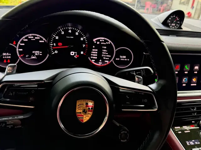 Porsche Panamera — Фото автомобиля 7