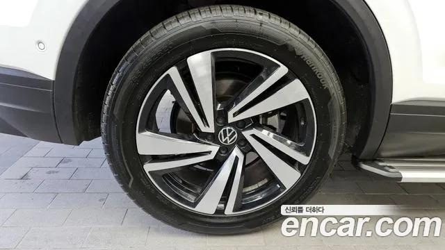 Volkswagen Touareg Touareg 3 поколение 3.0 TDI Premium — Фото автомобиля 5