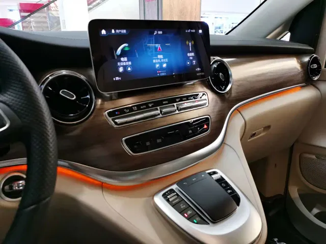 Mercedes-Benz V-Class — Фото автомобиля 10