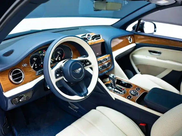Bentley Bentayga — Фото автомобиля 7