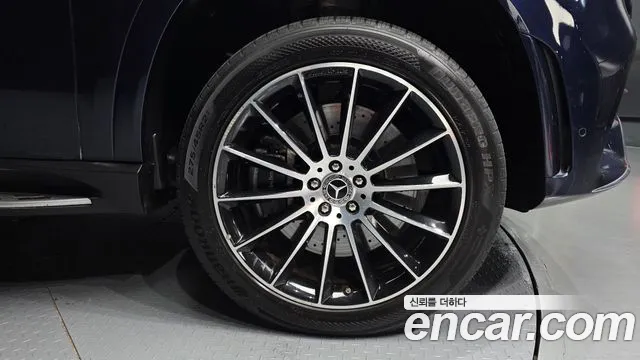 Mercedes-Benz GLE-Class — Фото автомобиля 5