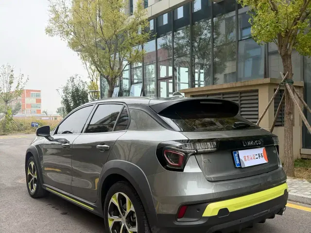 Lynk & Co 02 — Фото автомобиля 7