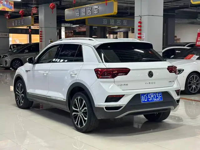 Volkswagen T-Roc — Фото автомобиля 13