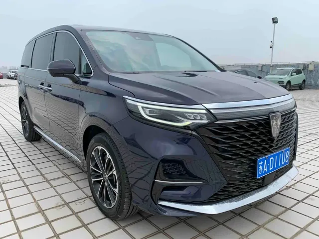 Roewe iMAX8 — Фото автомобиля 3