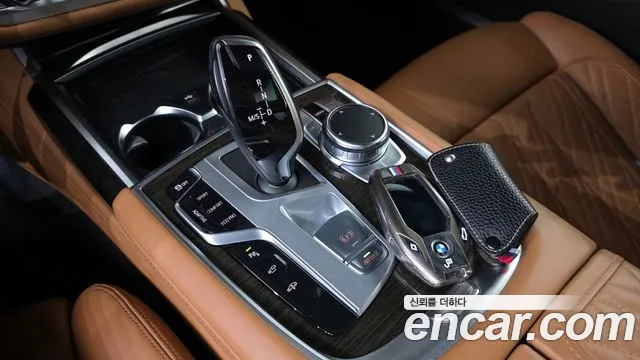 BMW 7 Series — Фото автомобиля 9