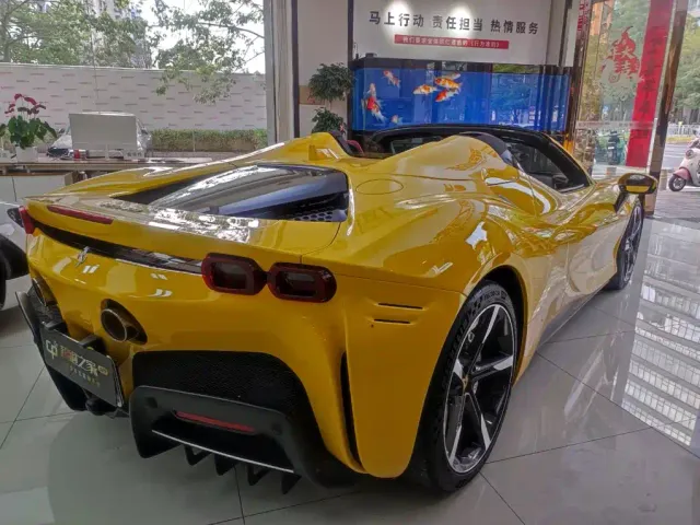 Ferrari SF90 — Фото автомобиля 4