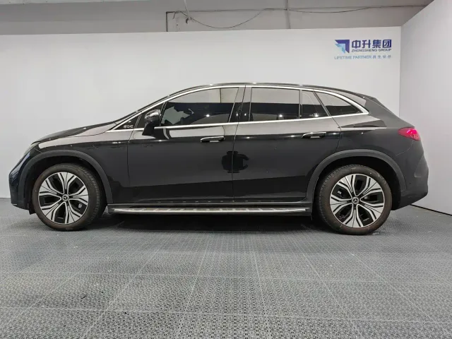 Mercedes-Benz EQE SUV — Фото автомобиля 7