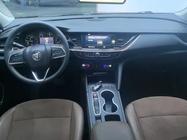 Buick Regal — Фото автомобиля 12