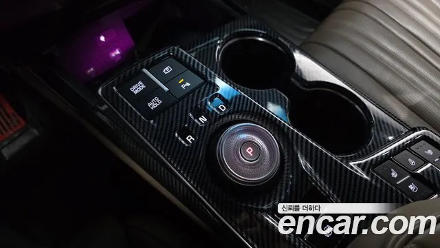 Kia K8 Hybrid — Фото автомобиля 9