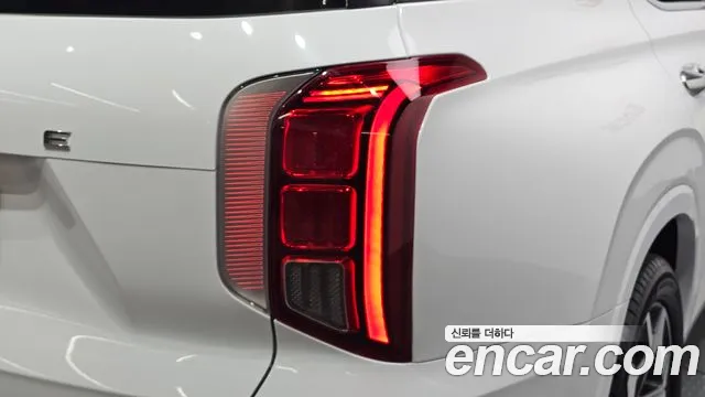 Hyundai Palisade Palisade Дизель 2.2 2WD — Фото автомобиля 20