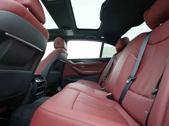 BMW 5 Series — Фото автомобиля 20