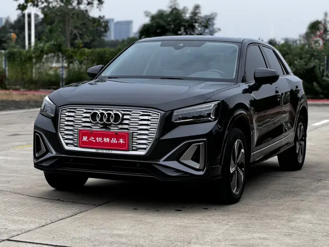 Фотография автомобиля — Audi Q2L e-tron