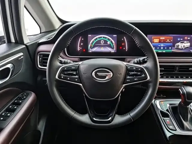GAC Trumpchi M6 — Фото автомобиля 8