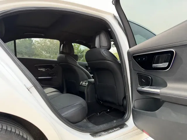 Mercedes-Benz Mercedes-Benz C-Class 2024 Facelift C 260 L Sport — Фото автомобиля 17