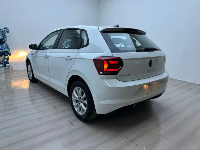 Volkswagen Polo — Фото автомобиля 4