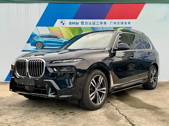Фотография автомобиля — BMW X7