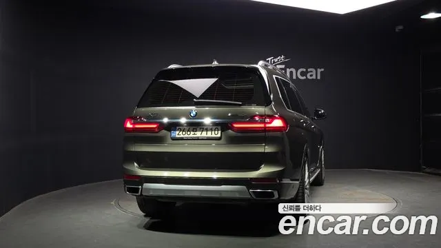 BMW X7 — Фото автомобиля 4