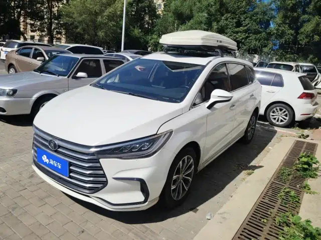 Фотография автомобиля — BYD Song MAX