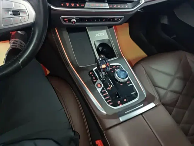 BMW X5 — Фото автомобиля 13