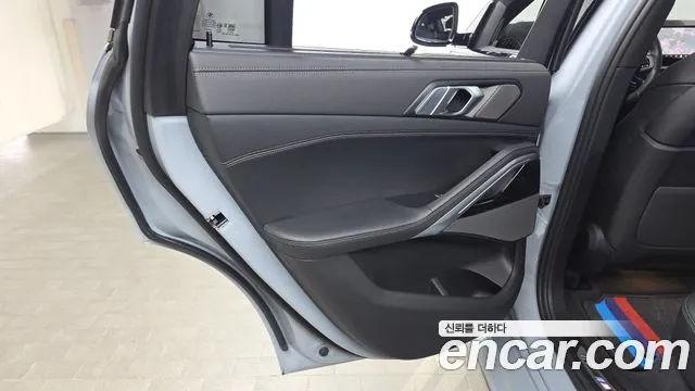 BMW X6 xDrive40i M Sport — Фото автомобиля 25