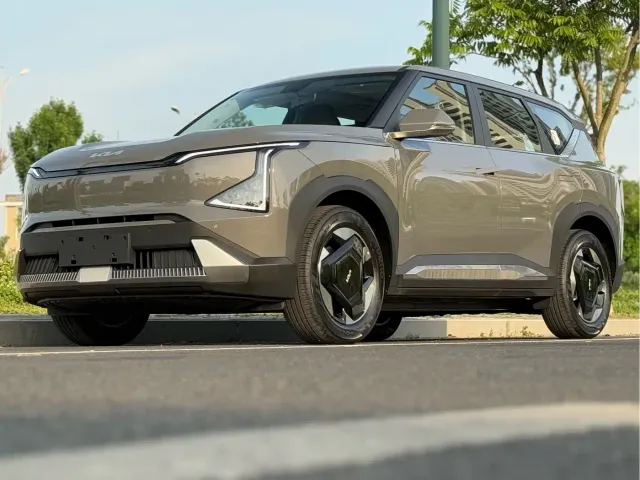 Kia EV5 — Фото автомобиля 2
