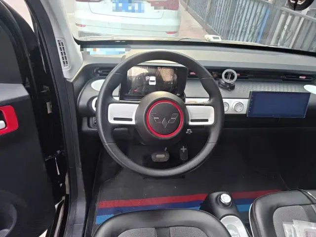 Wuling Hongguang Mini EV — Фото автомобиля 6